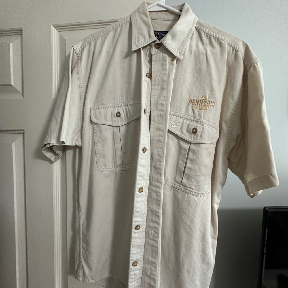 Men’s medium Penzoil Racing shirt.